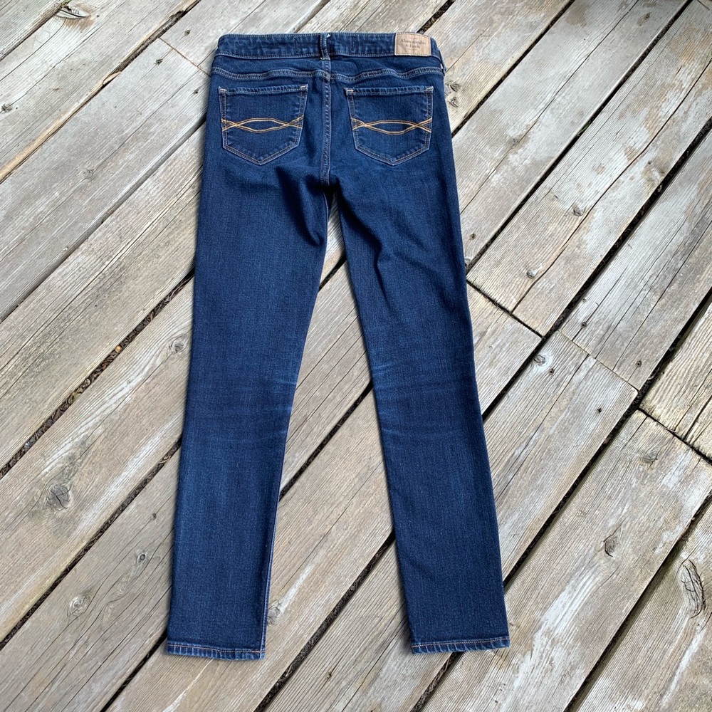 Abercrombie & Fitch EUC skinny size 2 - Picture 3 of 3
